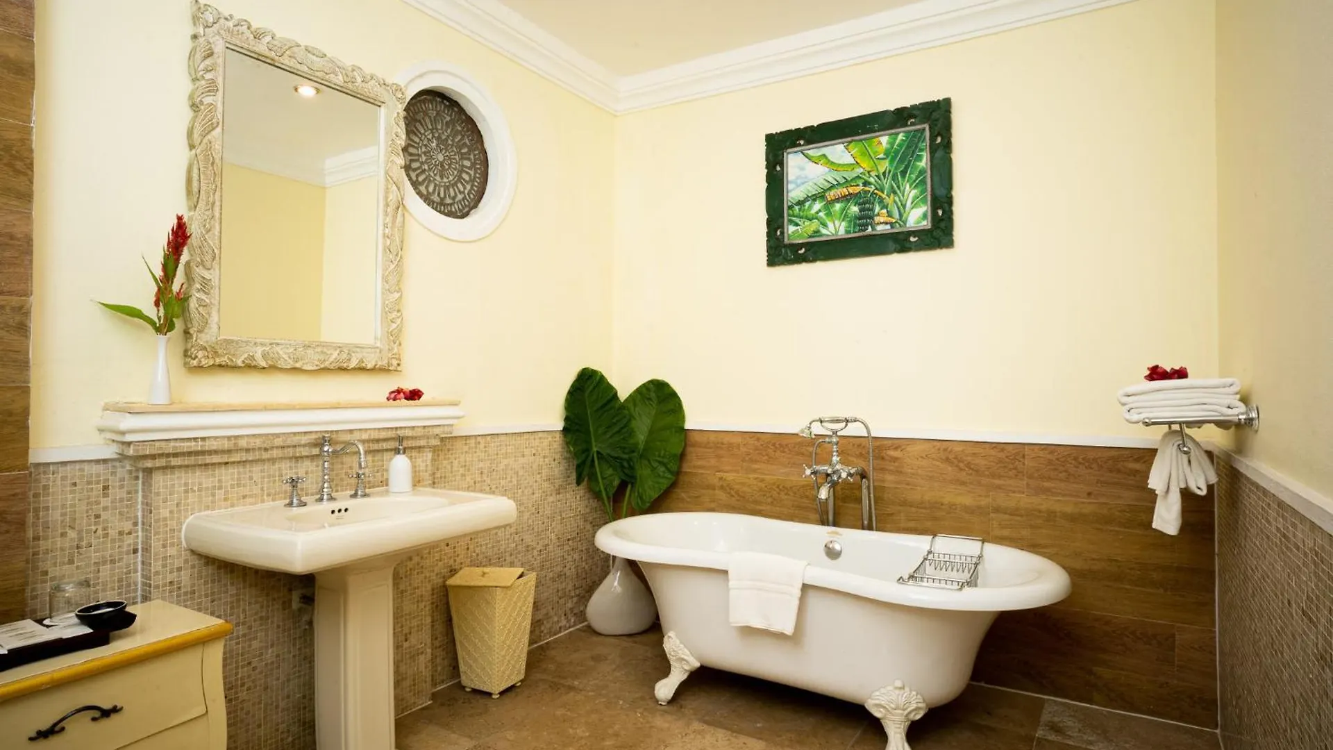 Villa Santi Hotel Luang Prabang 4*,
