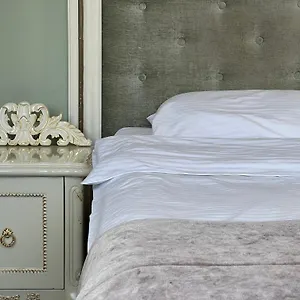 https://royal-city-hotel.hotels-of-kiev.com
